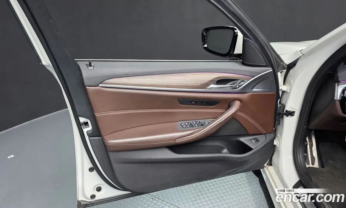 BMW 5 серия 2017 2.0 автомат (гидро), фото 14
