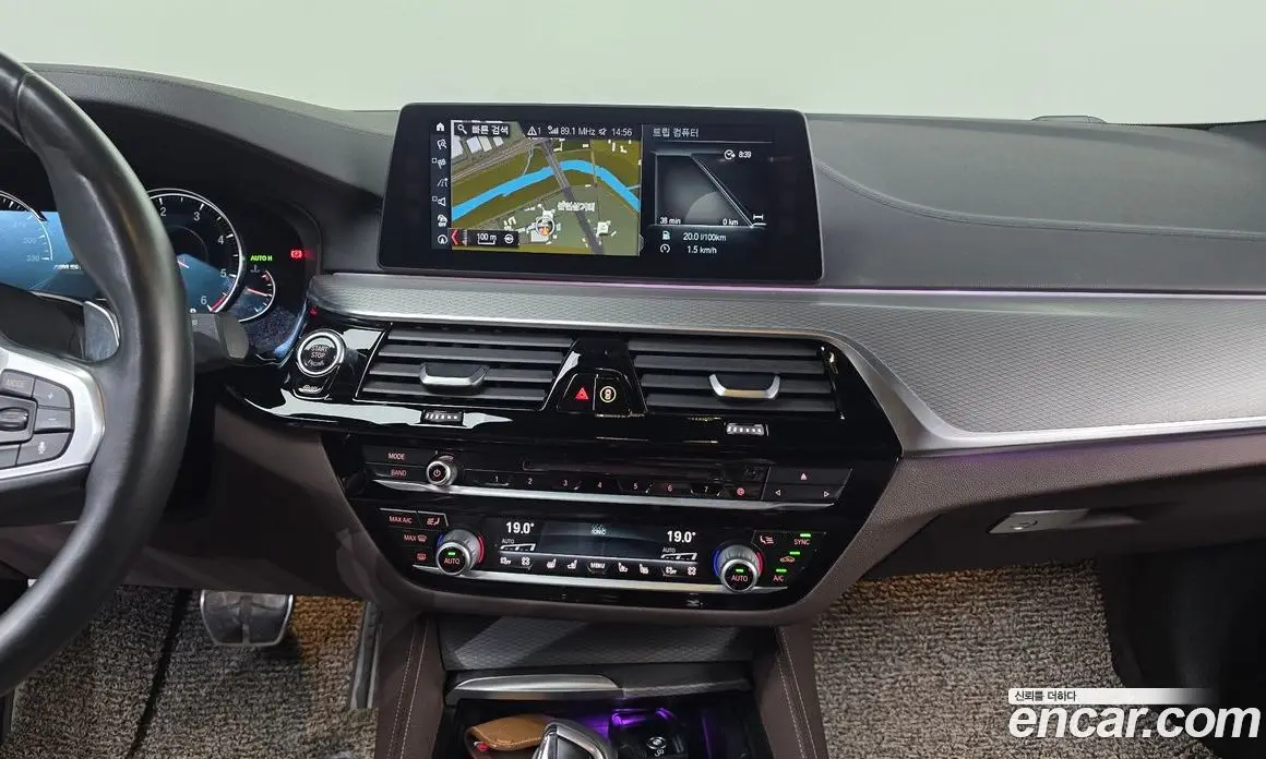 BMW 5 серия 2018 3.0 автомат (гидро), фото 14