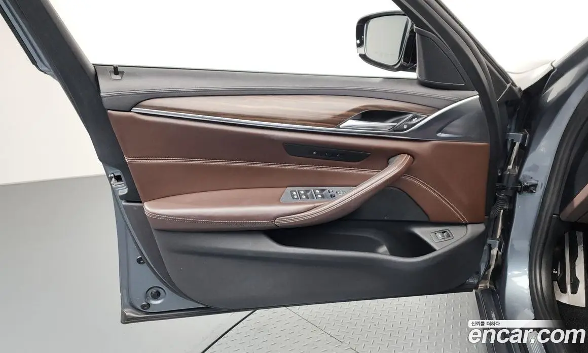 BMW 5 серия 2018 2.0 автомат (гидро), фото 14
