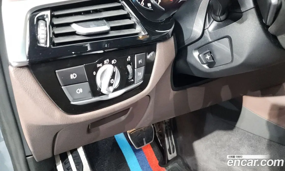 BMW 5 серия 2018 2.0 автомат (гидро), фото 28