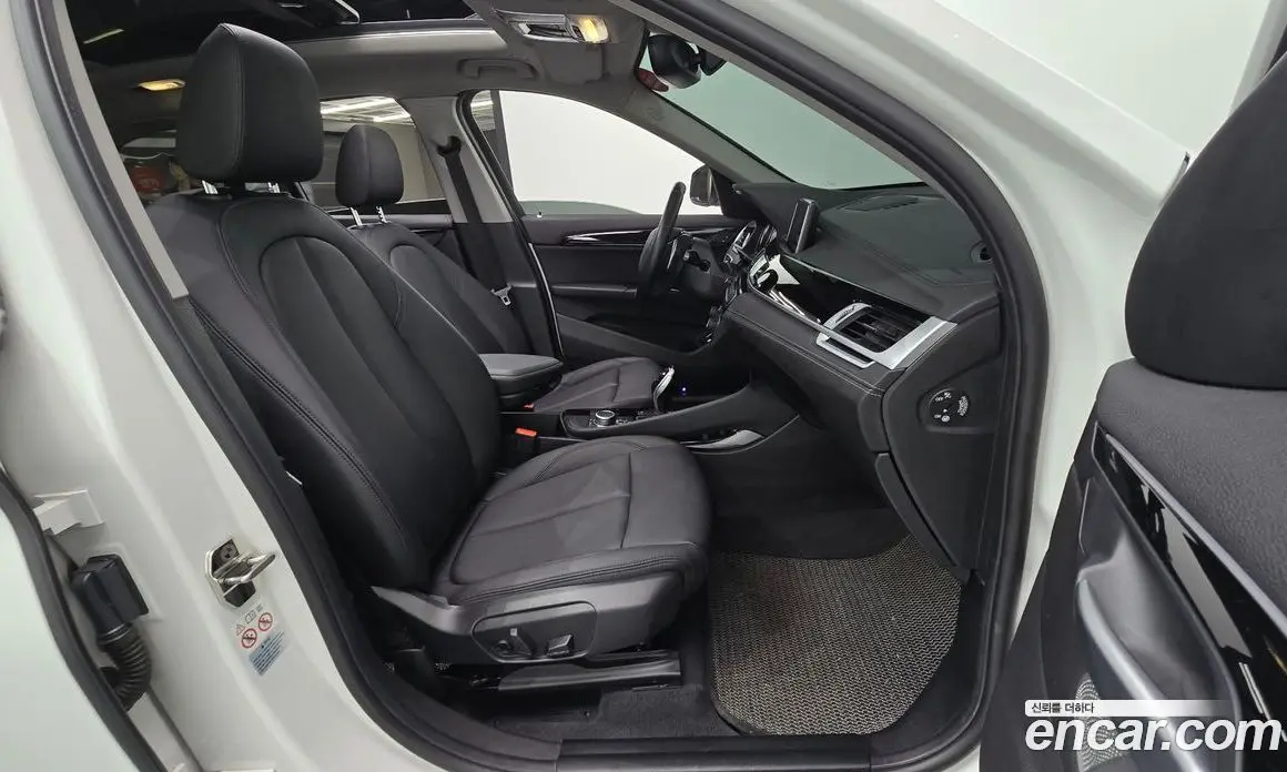 BMW X1 2021 2.0 автомат (гидро), фото 11