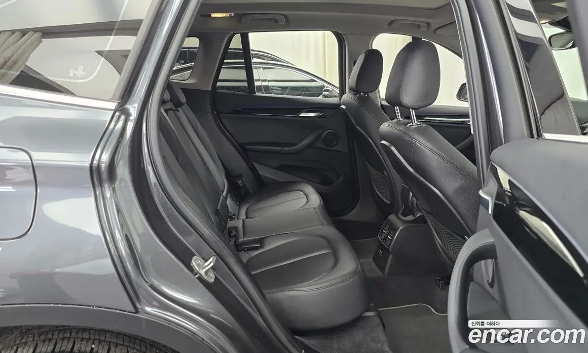 BMW X1 2022 2.0 автомат (гидро), фото 12