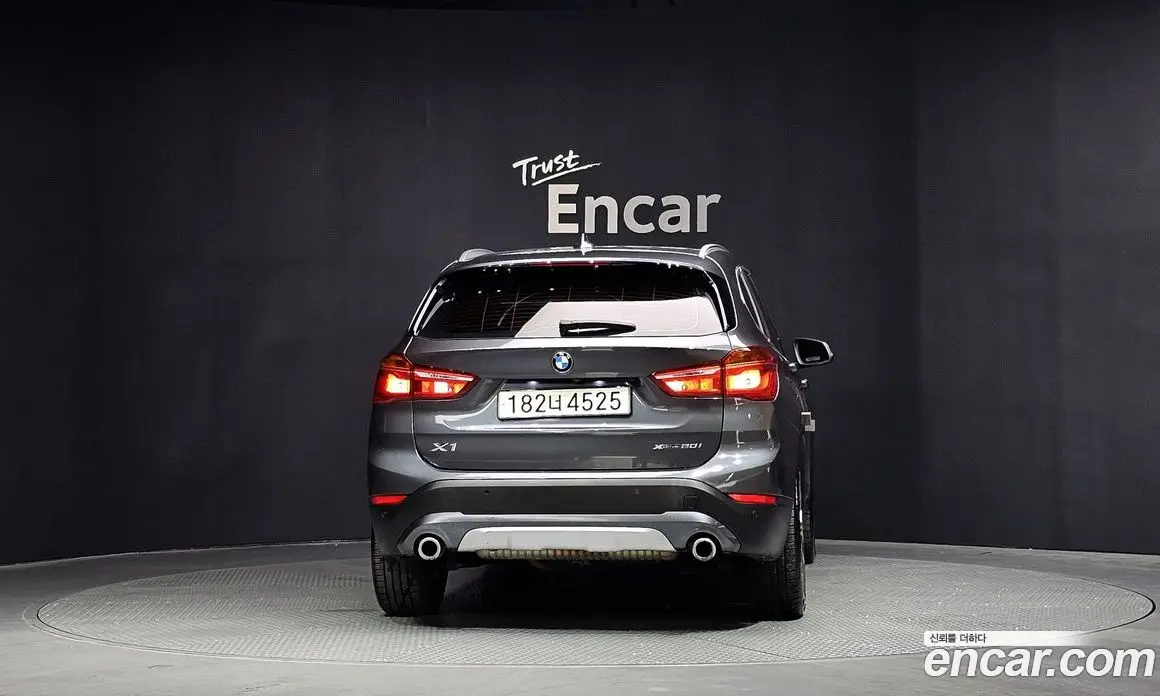 BMW X1 2022 2.0 автомат (гидро), фото 4