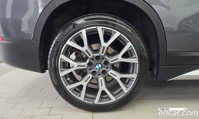 BMW X1 2022 2.0 автомат (гидро), миниатюра 5