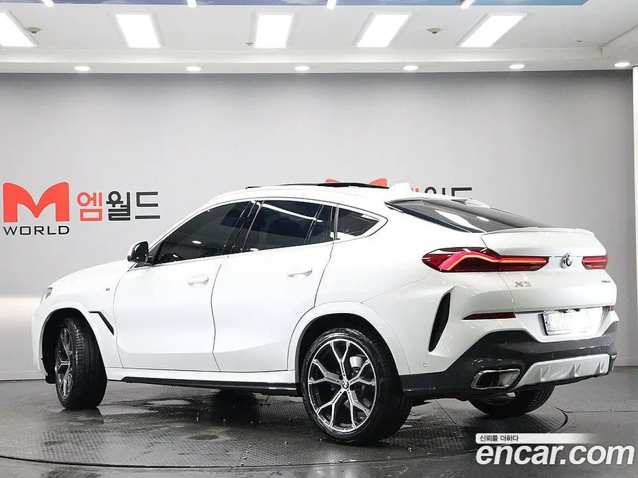 BMW X6 2023 3.0 автомат (гидро), фото 3
