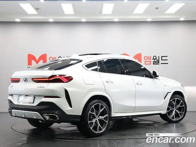 BMW X6 2023 3.0 автомат (гидро), миниатюра 4