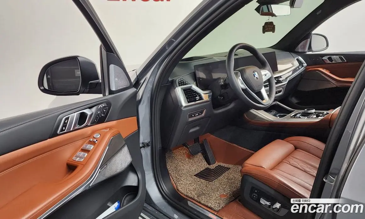 BMW X7 2023 3.0 автомат (гидро), фото 13