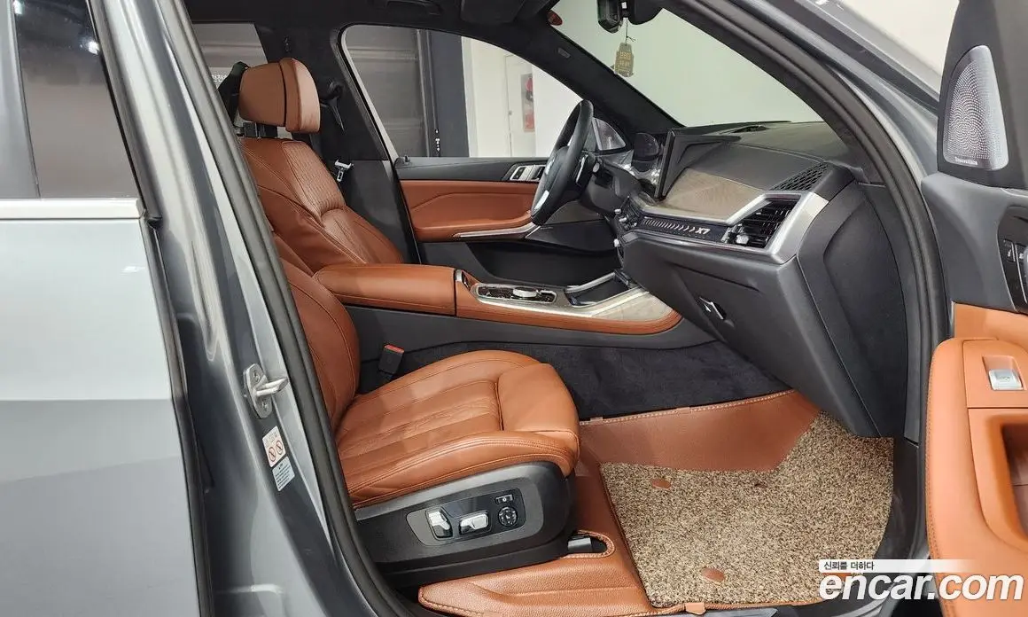 BMW X7 2023 3.0 автомат (гидро), фото 16