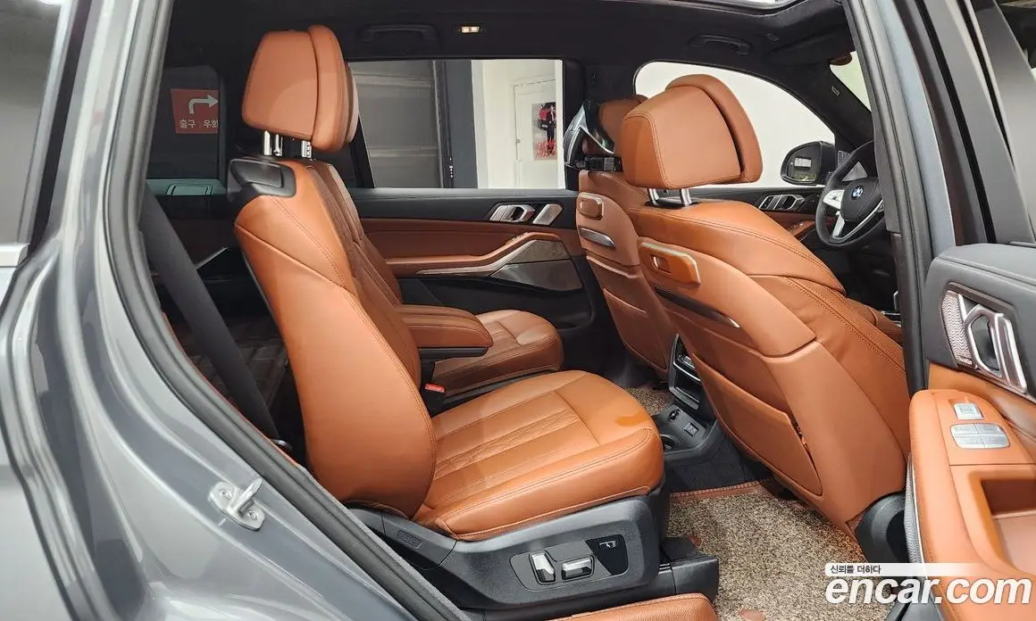 BMW X7 2023 3.0 автомат (гидро), фото 17
