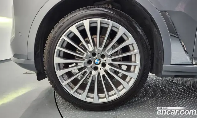 BMW X7 2023 3.0 автомат (гидро), миниатюра 5