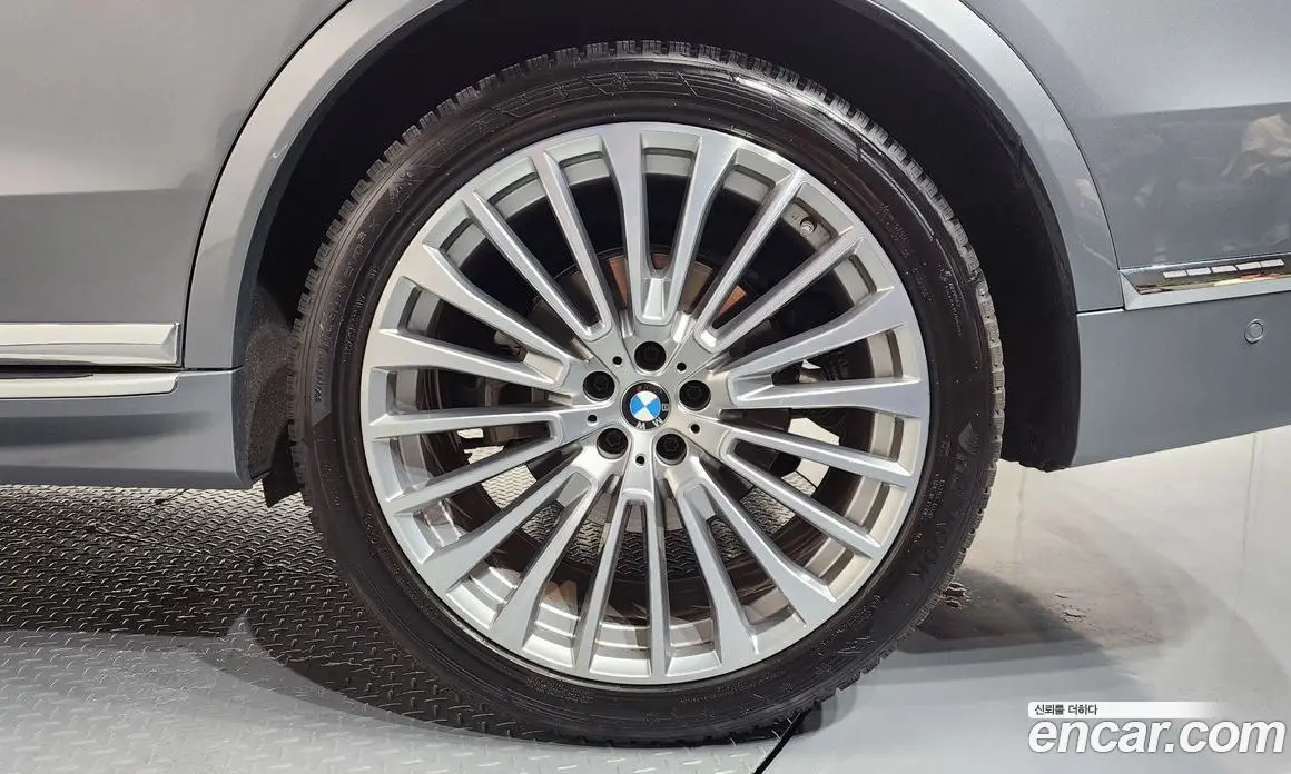 BMW X7 2023 3.0 автомат (гидро), фото 7
