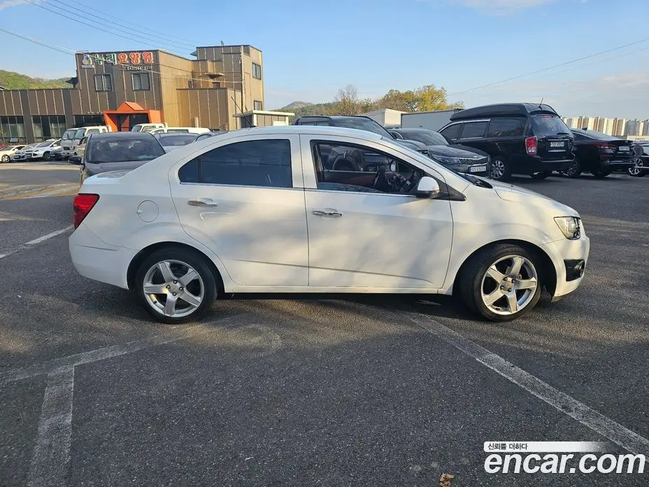 Chevrolet Aveo 2011 1.6 автомат (гидро), фото 3