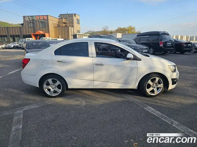 Chevrolet Aveo 2011 1.6 автомат (гидро), миниатюра 3