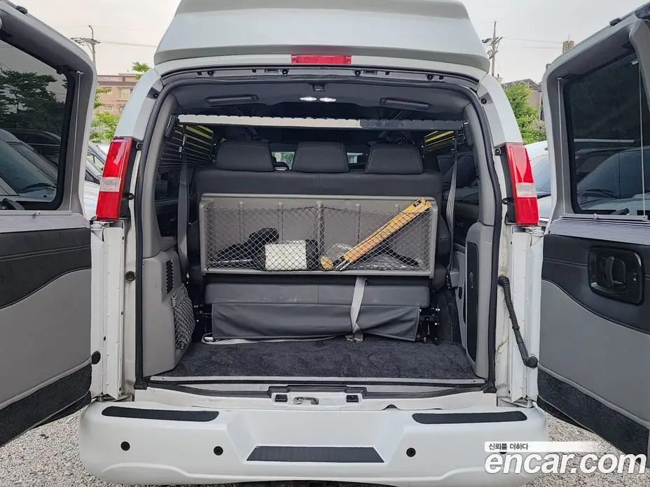 Chevrolet Express Van 2018 6.0 автомат (гидро), фото 16
