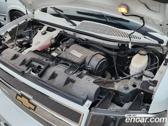Chevrolet Express Van 2018 6.0 автомат (гидро), миниатюра 6