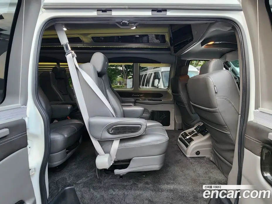Chevrolet Express Van 2018 6.0 автомат (гидро), фото 10