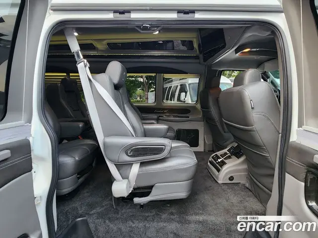 Chevrolet Express Van 2018 6.0 автомат (гидро), миниатюра 10