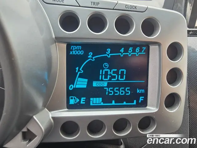 Chevrolet Spark 2012 1.0 автомат (гидро), миниатюра 10