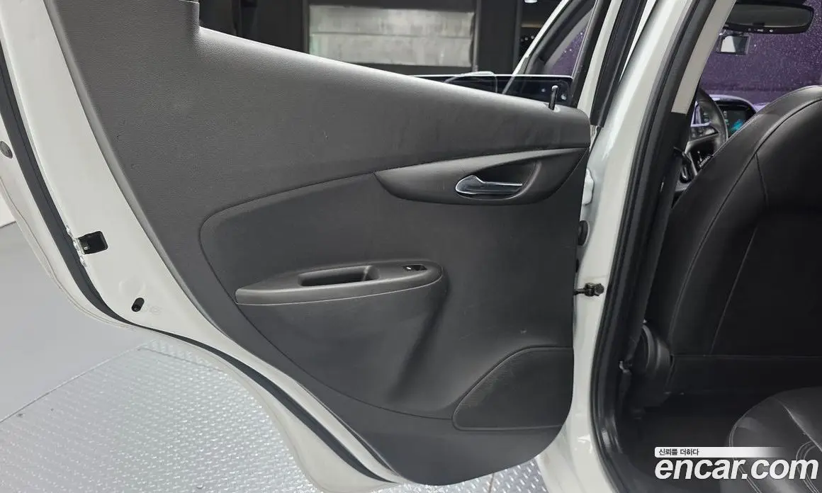 Chevrolet Spark 2015 1.0 автомат (гидро), фото 14