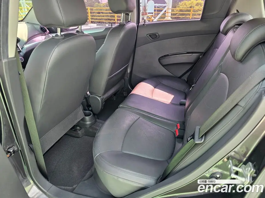 Chevrolet Spark 2015 1.0 автомат (гидро), фото 12