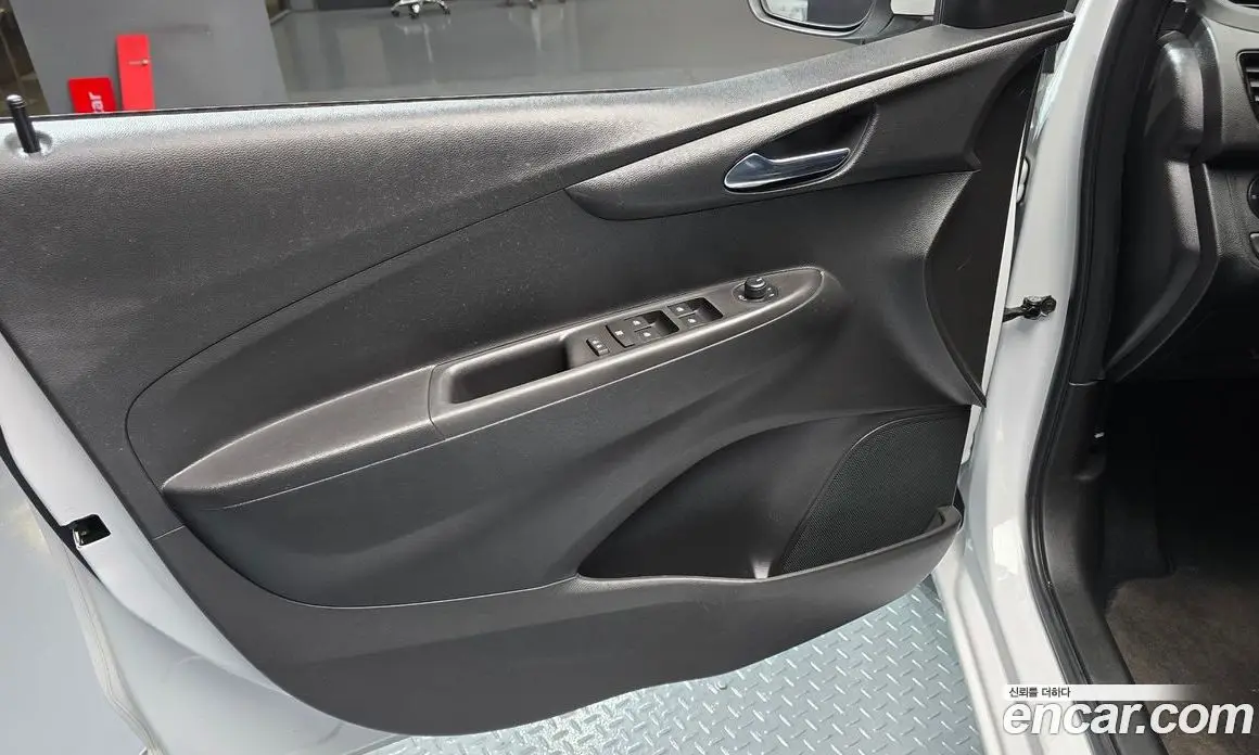 Chevrolet Spark 2016 1.0 автомат (гидро), фото 14