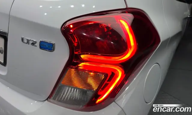 Chevrolet Spark 2017 1.0 автомат (гидро), миниатюра 9