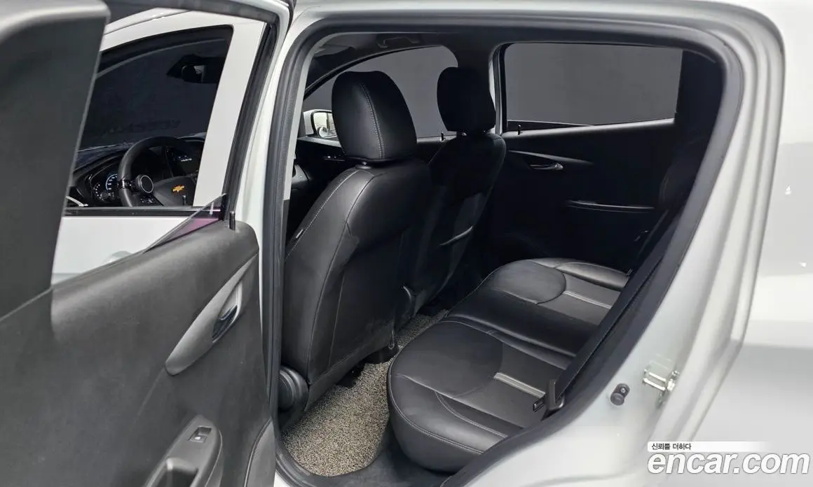 Chevrolet Spark 2022 1.0 автомат (гидро), фото 16