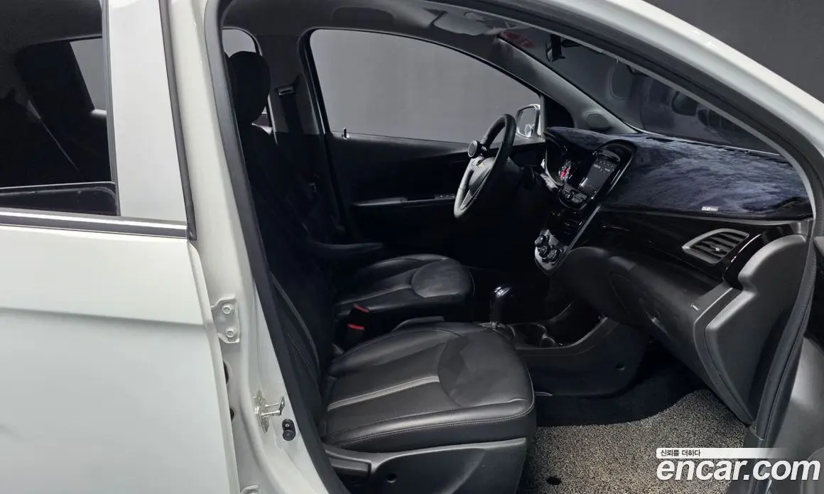 Chevrolet Spark 2022 1.0 автомат (гидро), фото 17