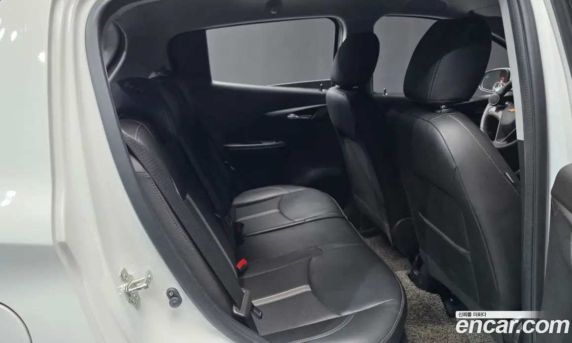 Chevrolet Spark 2022 1.0 автомат (гидро), фото 18