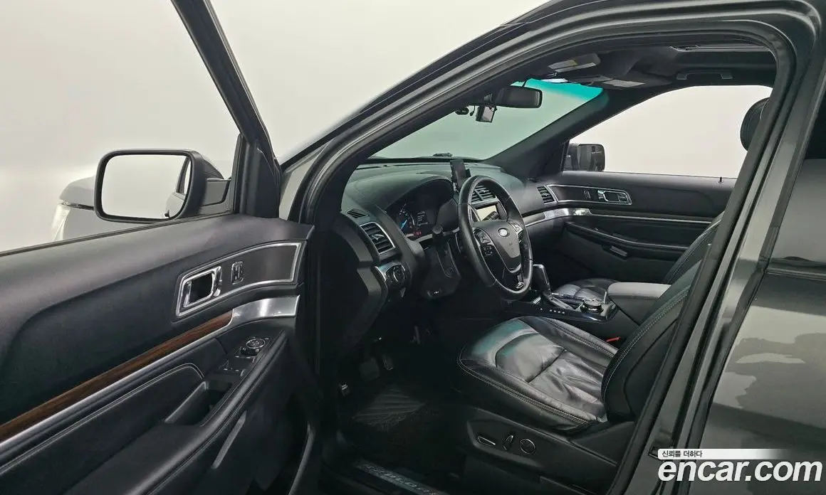 Ford Explorer 2016 2.3 автомат (гидро), фото 10