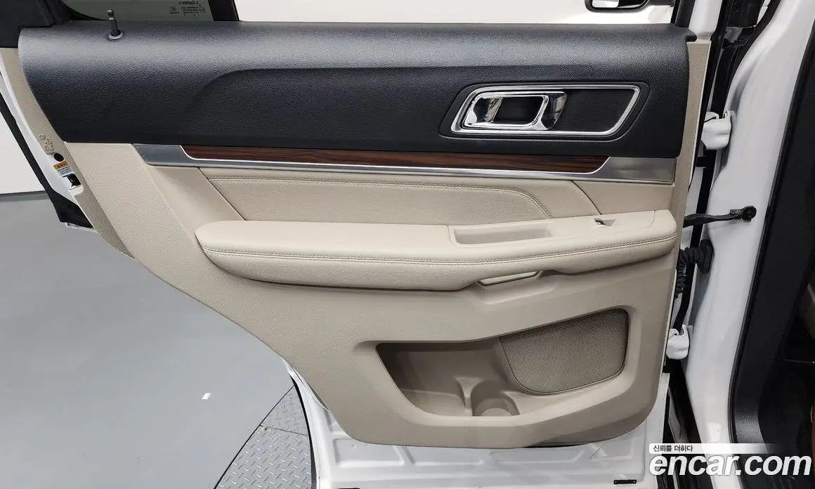 Ford Explorer 2018 2.3 автомат (гидро), фото 15