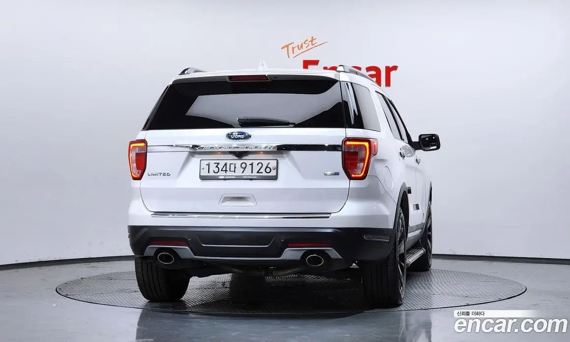 Ford Explorer 2018 2.3 автомат (гидро), фото 4