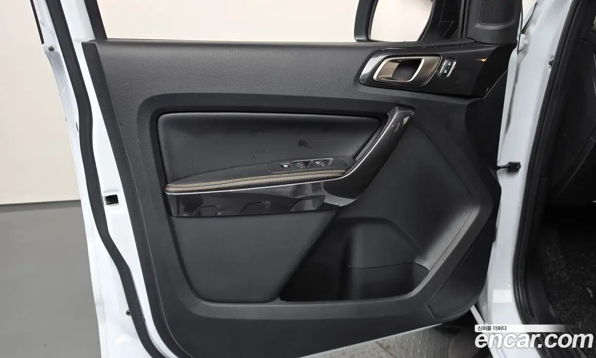 Ford Ranger 2022 2.0 автомат (гидро), фото 14