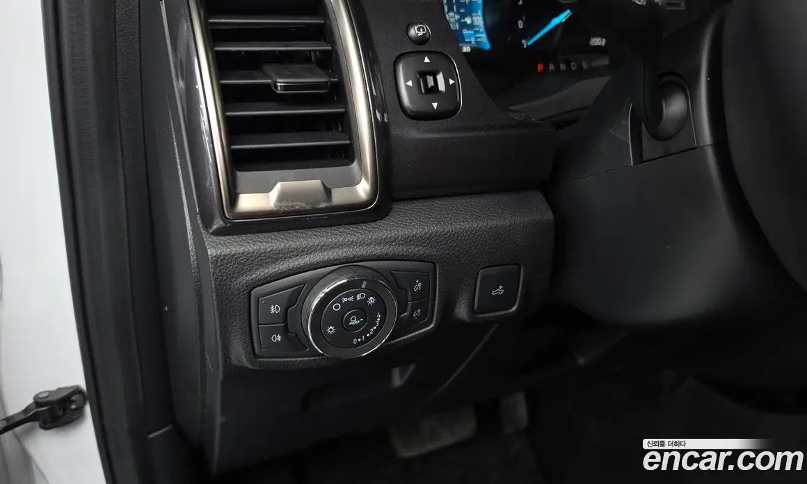 Ford Ranger 2022 2.0 автомат (гидро), фото 24