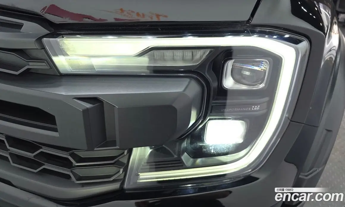 Ford Ranger 2023 2.0 автомат (гидро), фото 8