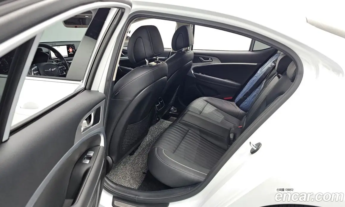Genesis G70 2022 2.0 автомат (гидро), фото 12
