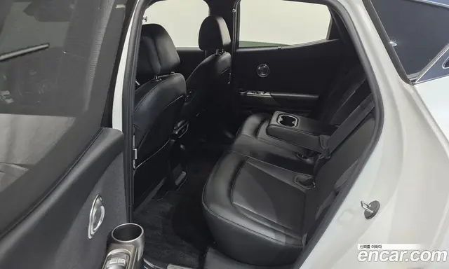 Genesis GV60 2023 0.1 автомат (гидро), миниатюра 12