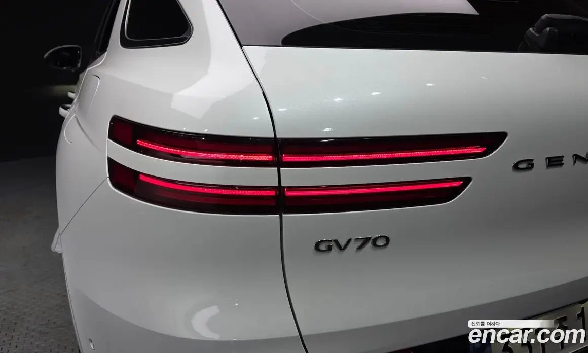 Genesis GV70 2021 2.5 автомат (гидро), фото 9