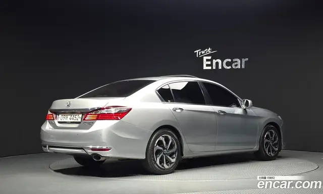 Honda Accord 2017 2.4 автомат (гидро), миниатюра 2