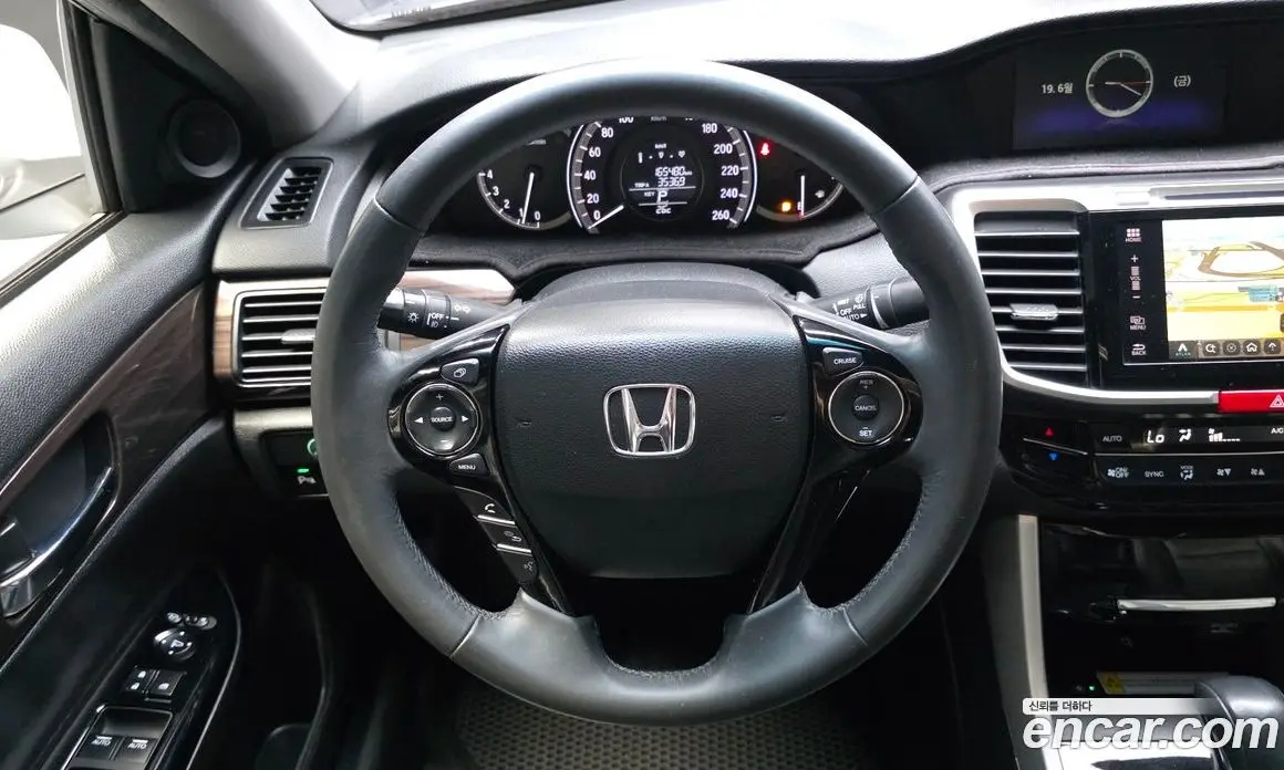 Honda Accord 2017 2.4 автомат (гидро), фото 13