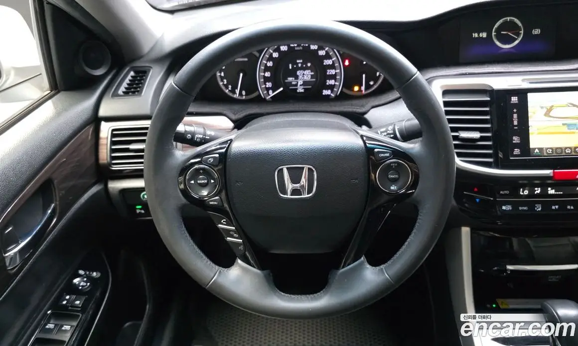 Honda Accord 2017 2.4 автомат (гидро), фото 15