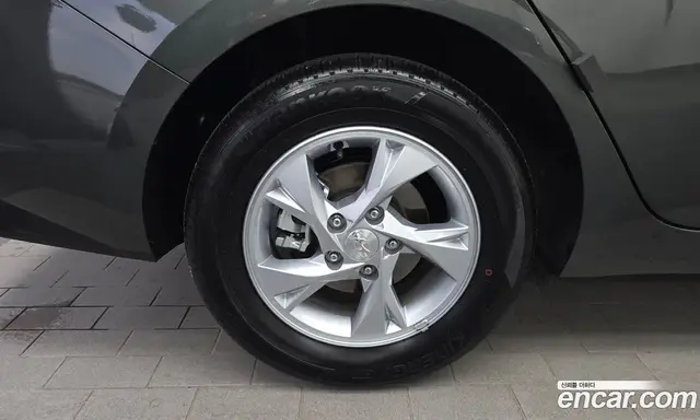 Hyundai Avante 2021 1.6 автомат (гидро), миниатюра 5