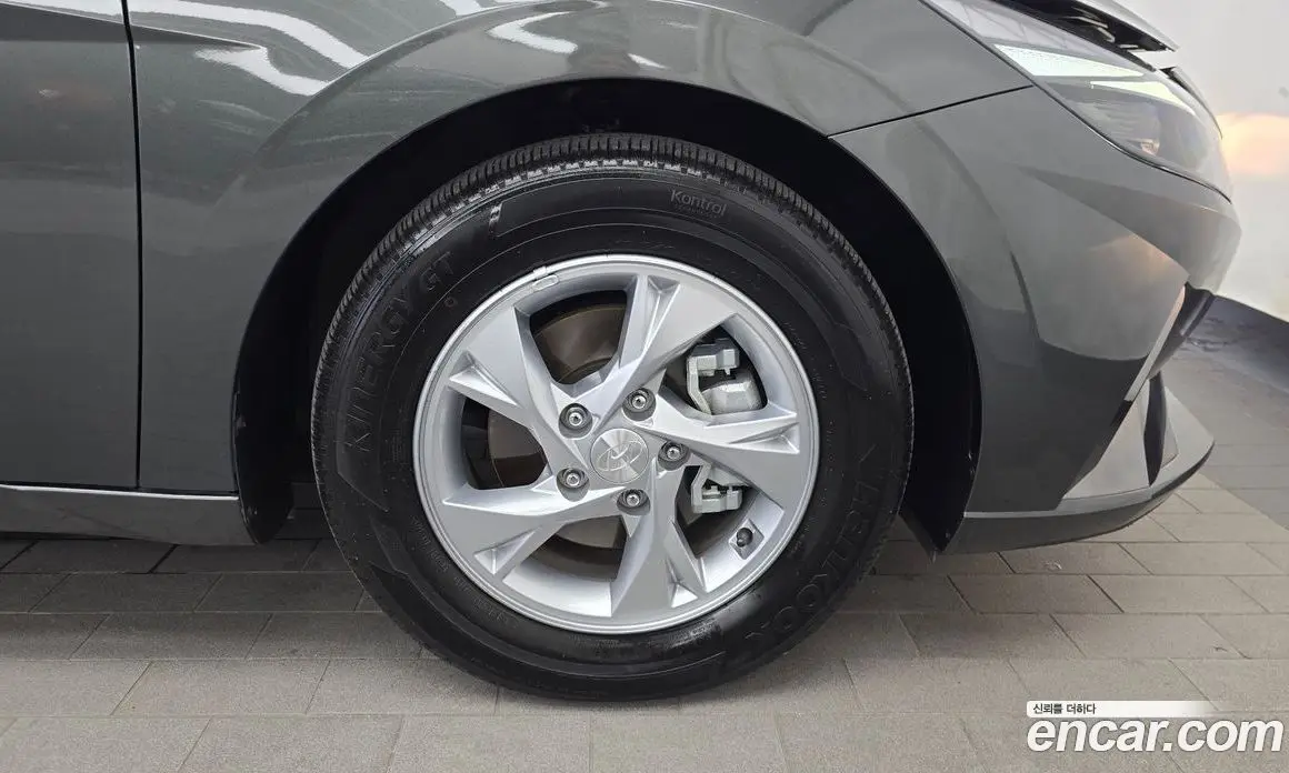 Hyundai Avante 2021 1.6 автомат (гидро), фото 7