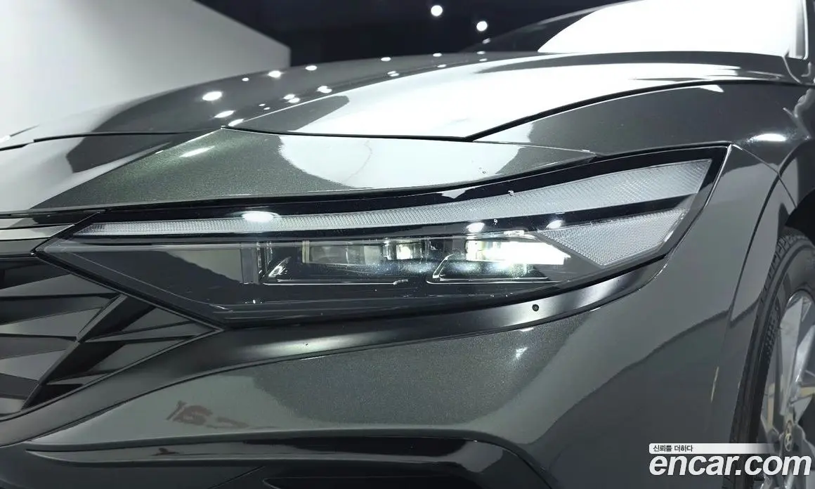 Hyundai Avante 2023 1.6 автомат (гидро), фото 8