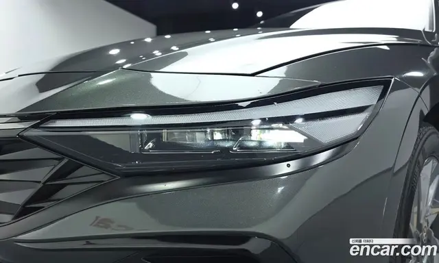 Hyundai Avante 2023 1.6 автомат (гидро), миниатюра 8