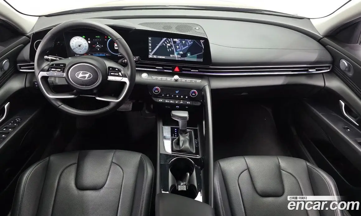Hyundai Avante 2023 1.6 автомат (гидро), фото 10