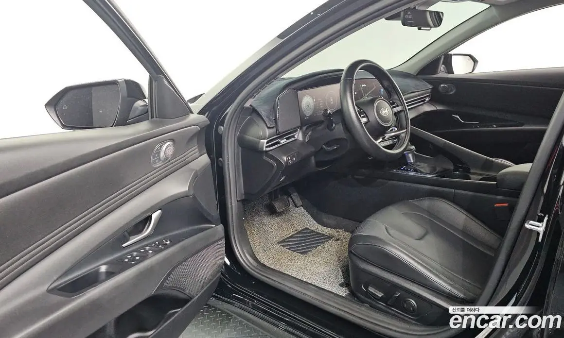 Hyundai Avante 2025 1.6 автомат (гидро), фото 12