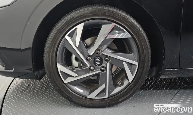 Hyundai Avante 2025 1.6 автомат (гидро), миниатюра 4