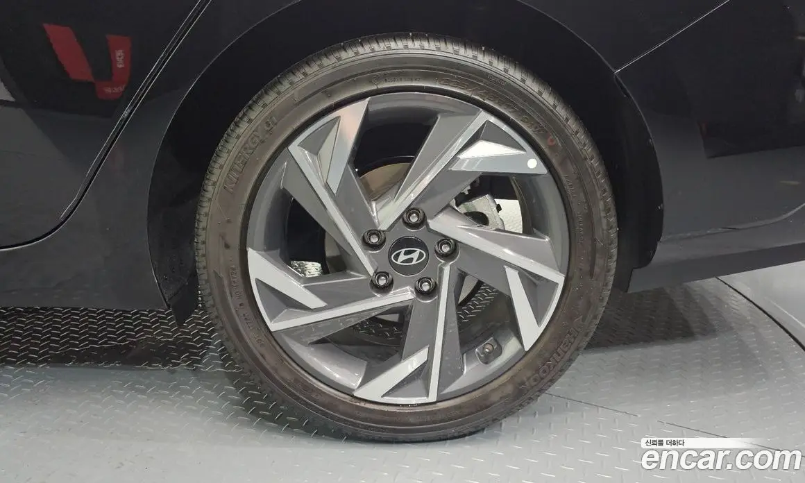 Hyundai Avante 2025 1.6 автомат (гидро), фото 6
