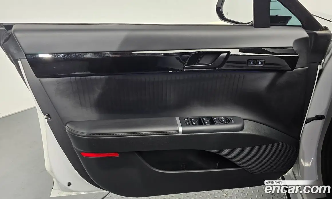 Hyundai Grandeur 2023 1.6 автомат (гидро), фото 13